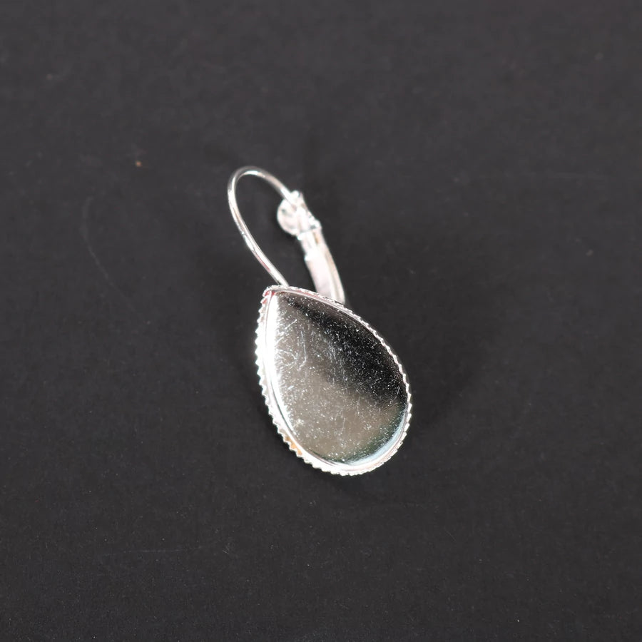 Smycketillbehör i  metall - örhängen 13 x 18 mm silverfärgad - 6 stycken